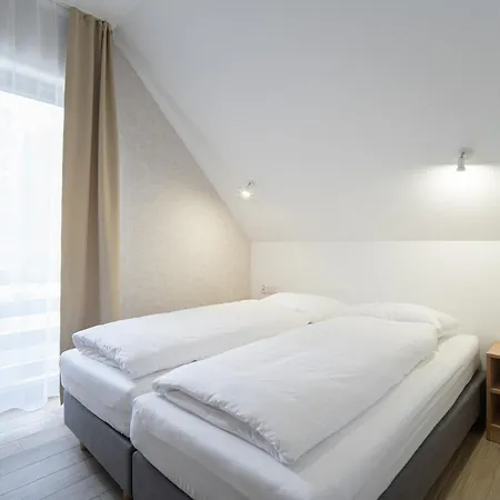 Arkadia Portus Nyaraló *